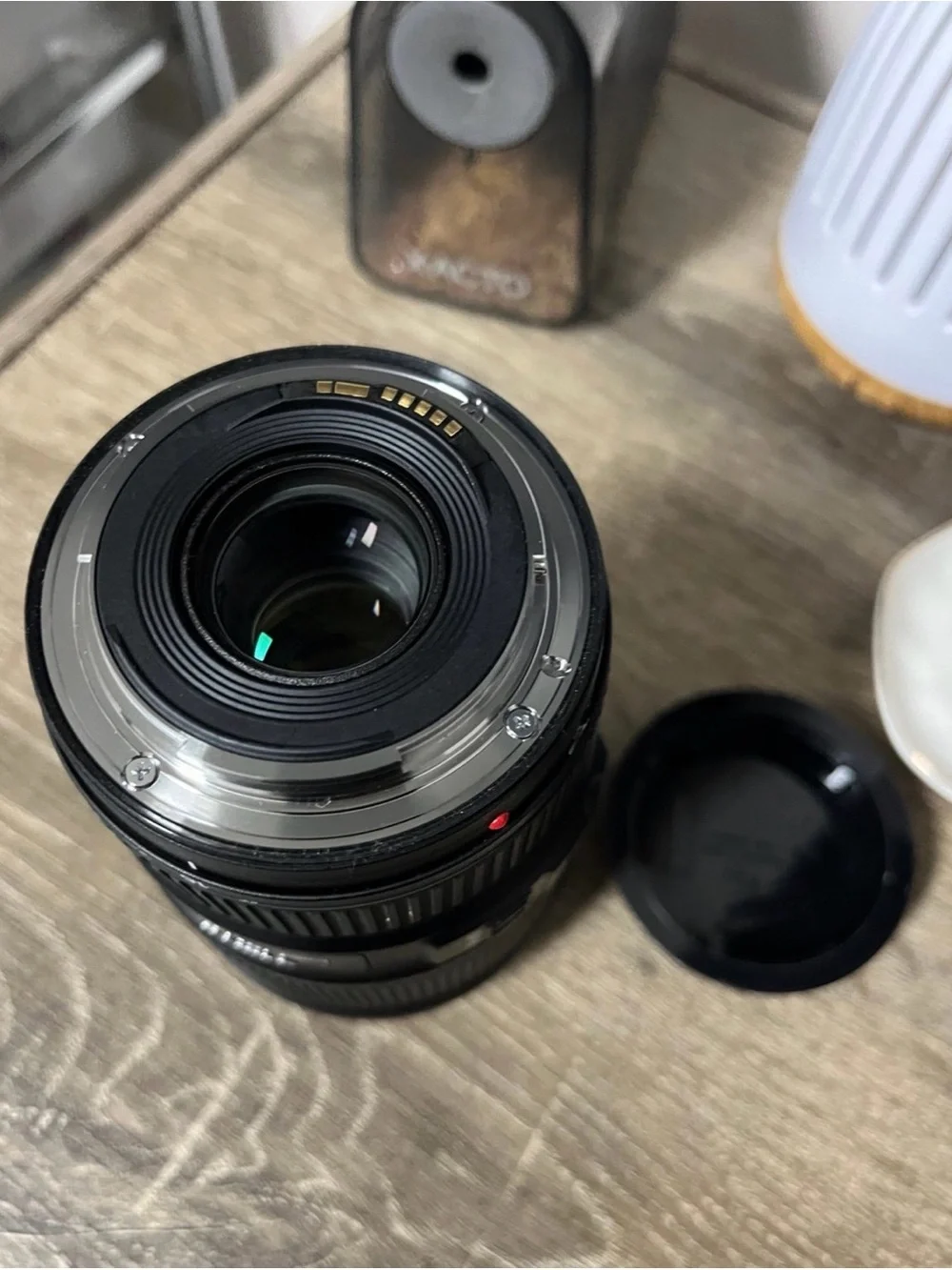 Canon EF 16-35mm f/4L is usm lens